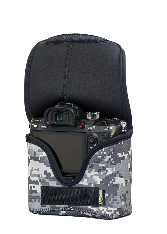 BodyBag M with Grip Digital Camo